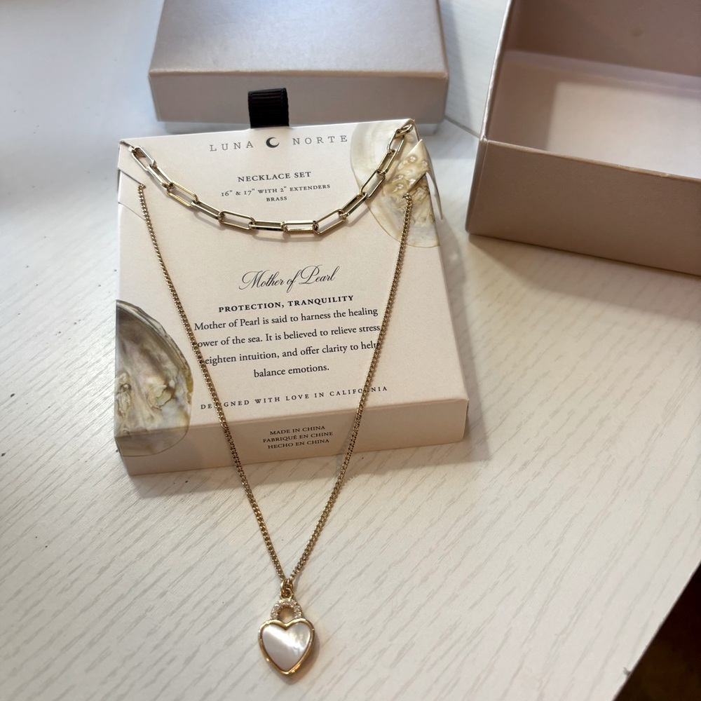 Luna Norte Brass Necklace Set with Mother of Pearl NWT great 🎁 Gift